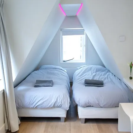Bed & Breakfast Roni Amsterdam